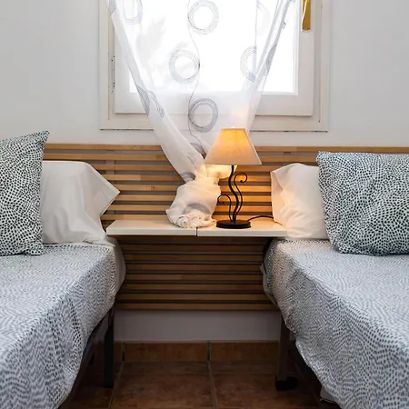 Tatil Evi Camins - Casa En Con Piscina Privada